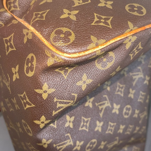 Authentic - Louis Vuitton Monogram Speedy 35 Handbag - firm on price - Picture 10 of 15